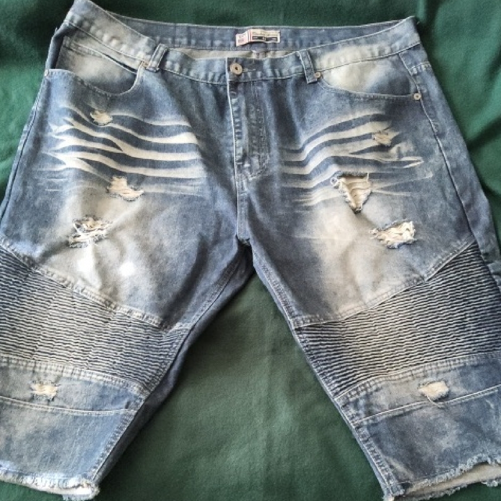 Men's Distressed Denim Shorts